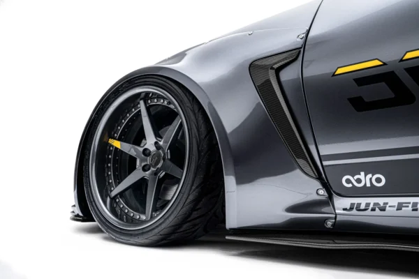 Bodykit widebody Toyota GR86 fibra carbon ADRO