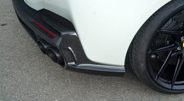 Element fibra carbon spoiler spate Ferrari Portofino Novitec