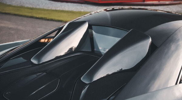 Intake panel McLaren carbon fiber 600LT / COUPE / SPIDER Novitec Panou admisie McLaren fibra carbon 600LT / COUPE / SPIDER Novitec